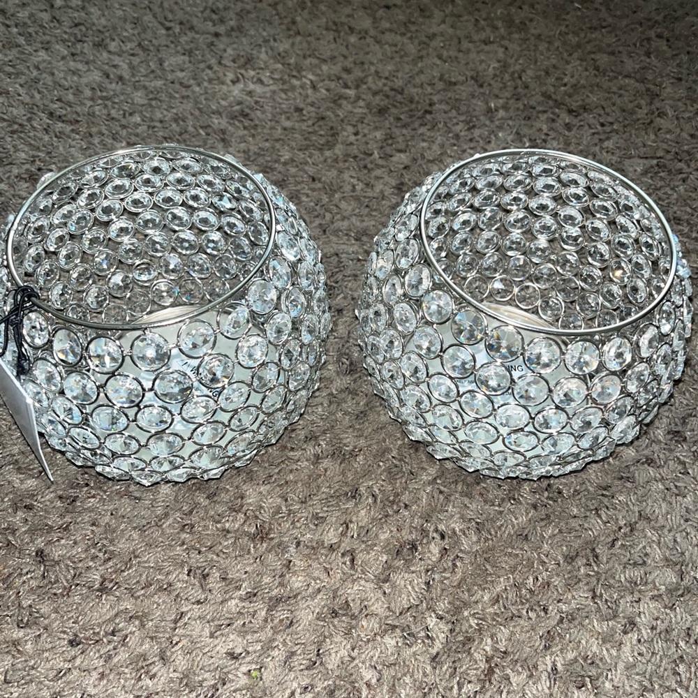 Crystal ball candle holder/flowers centerpiece